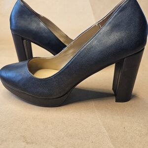 NEW Naturalizer Berlin pump, a chunky high heel platform pump